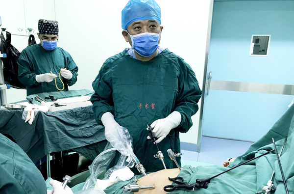 网站用图--刘佐军手术原图.jpg 网站用图--刘佐军手术原图.jpg