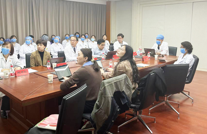 院长查房1-1.jpg 院长查房1-1.jpg